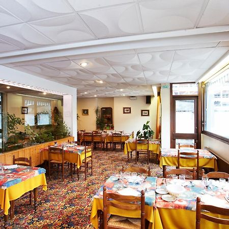 Hotel De Paris Bagneres-de-Luchon ภายนอก รูปภาพ