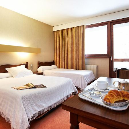 Hotel De Paris Bagneres-de-Luchon ห้อง รูปภาพ