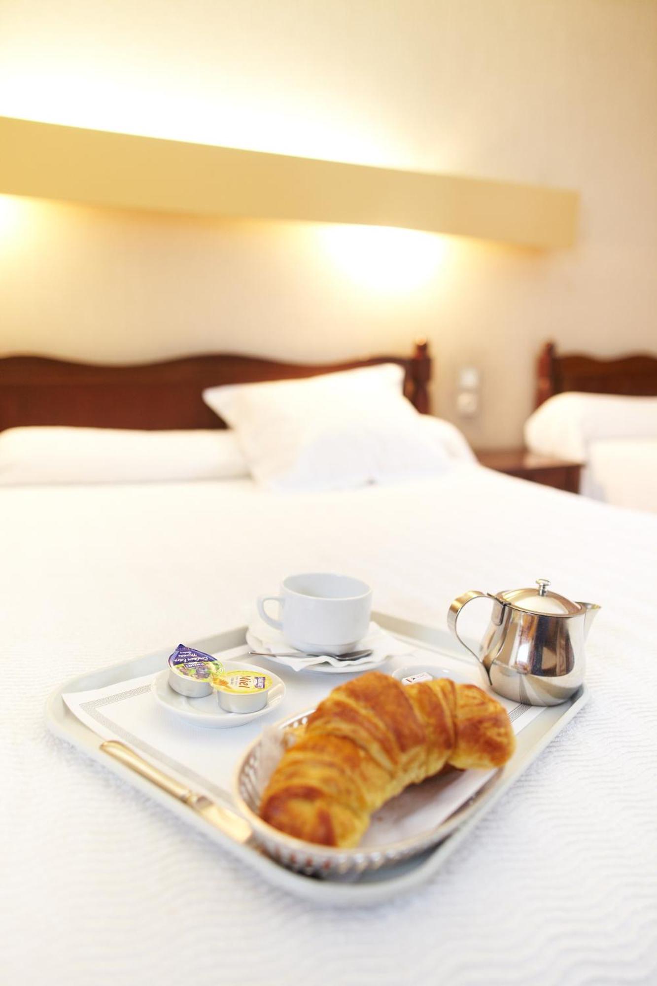 Hotel De Paris Bagneres-de-Luchon ห้อง รูปภาพ